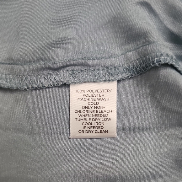 $4 FIRM 🌟FINAL MARK DOWN🌟 LOFT Light Blue Green Ruffle Sleeveless Blouse - Picture 8 of 9